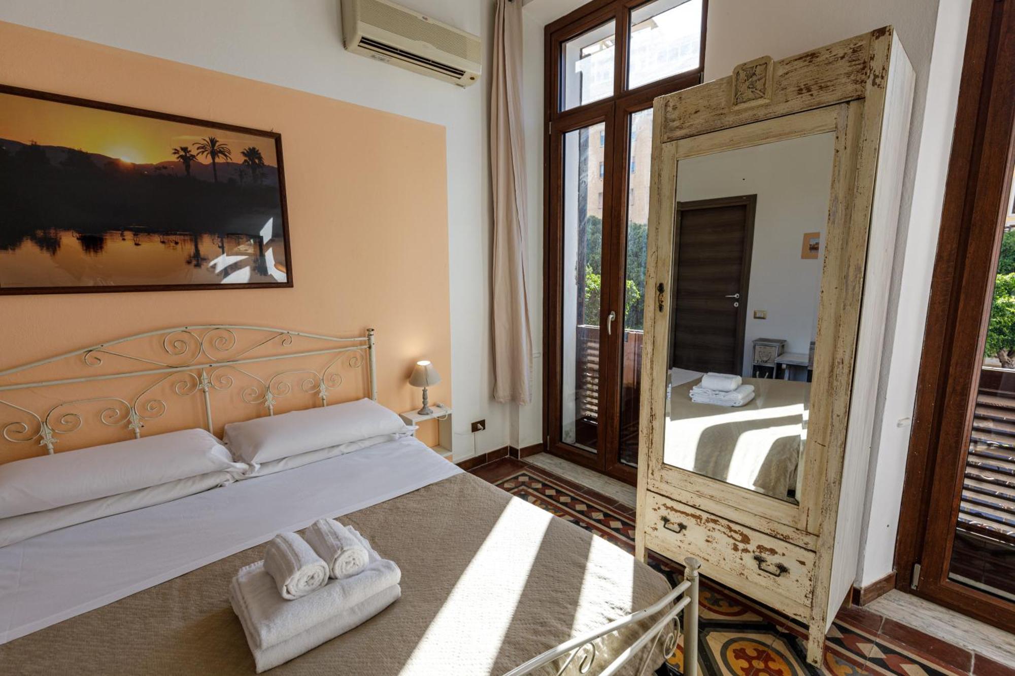 Onlyrooms III - Recommended For Under 30S Cagliari Esterno foto