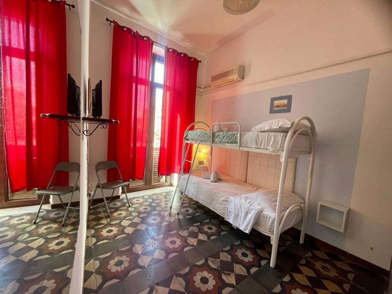 Onlyrooms III - Recommended For Under 30S Cagliari Esterno foto